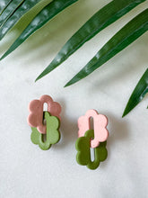 Load image into Gallery viewer, Flora Earrings