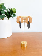 Load image into Gallery viewer, Flora Earrings