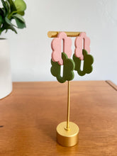 Load image into Gallery viewer, Flora Earrings