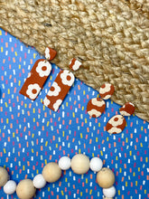 Load image into Gallery viewer, Fleur earrings